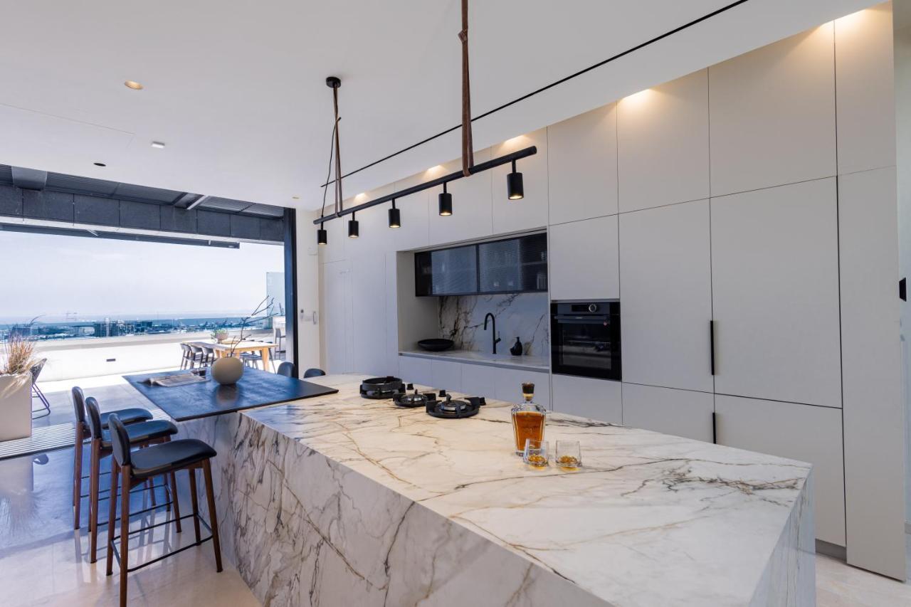 Serene - Infinity Cview Pool - 4 Bedrooms Luxury Penthouse Хайфа Экстерьер фото